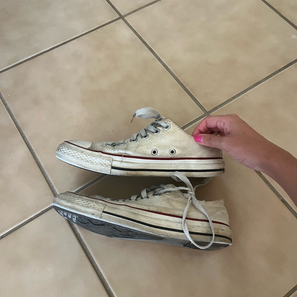 Converse White Low Top Canvas Sneakers - Picture 2 of 8